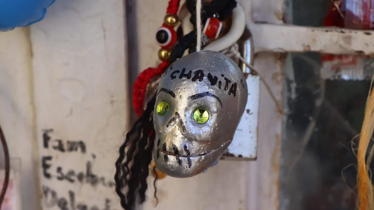 CHAVITA_NIÑO MILAGROSO_TUMBA_PANTEON