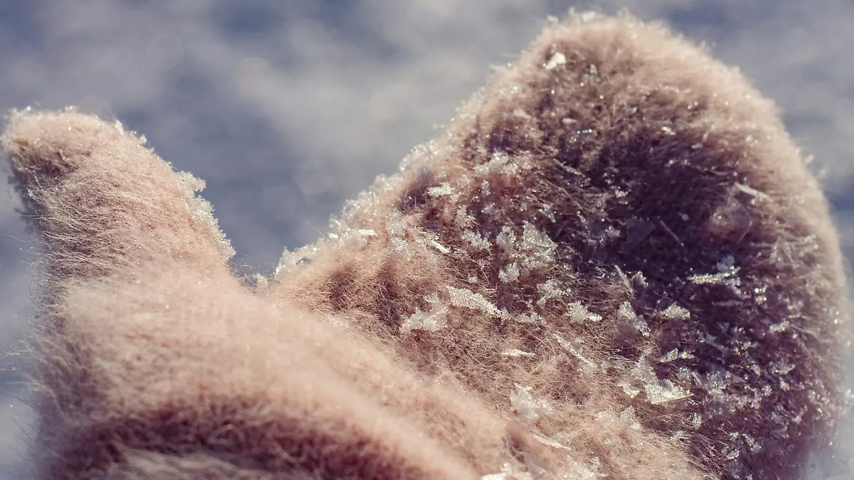 MANOS FRIAS_EPOCA DE FRIO