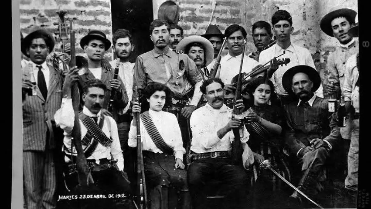 MUJERES REVOLUCIONARIAS_HISTORIA