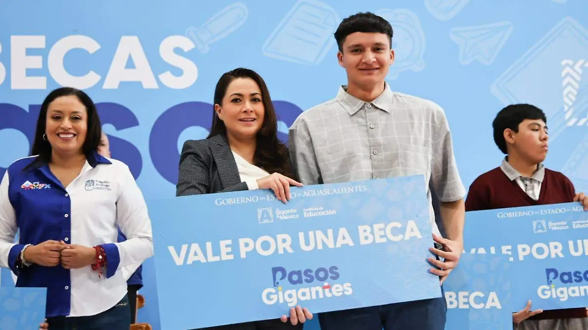 TERE JIMÉNEZ-ENTREGA-BECAS