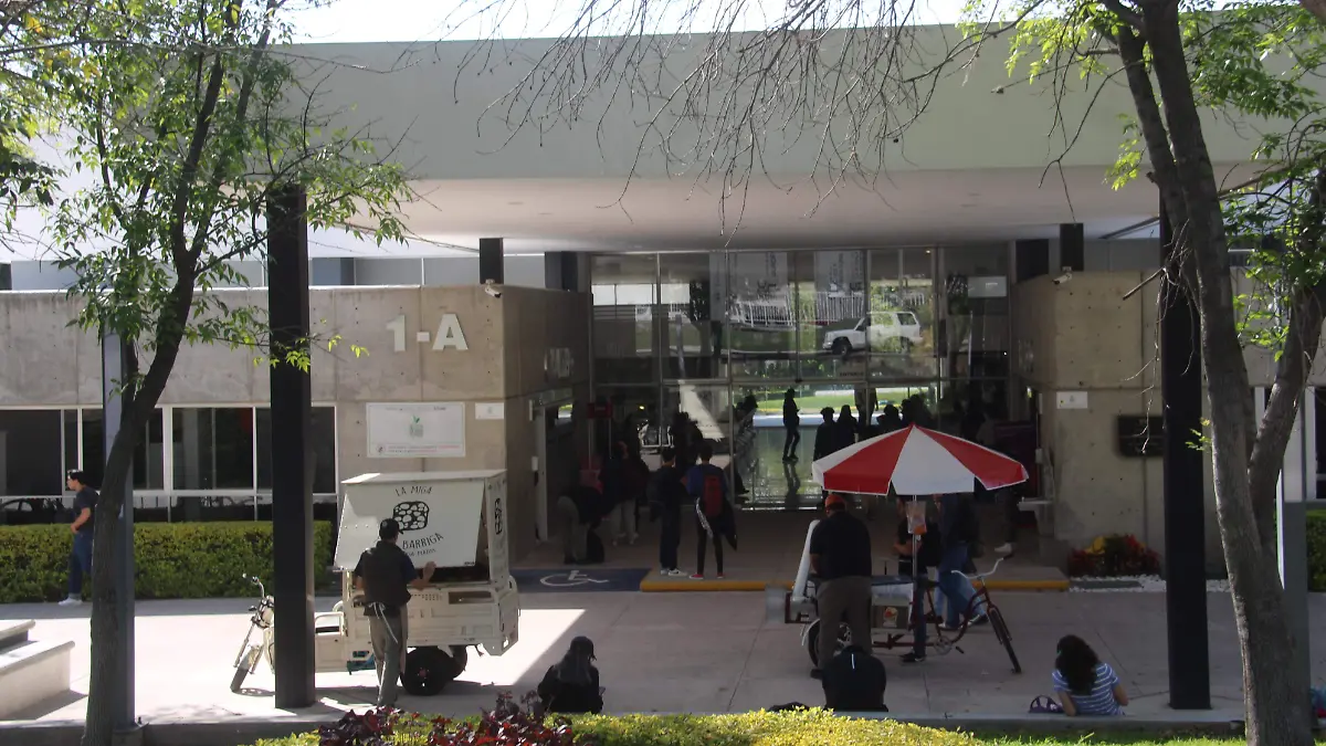 UAA-ESTUDIANTES-RECTOR