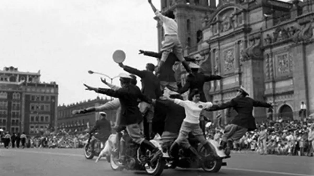 HISTORIA_DESFILE DE REVOLUCIÓN_DEPORTIVO