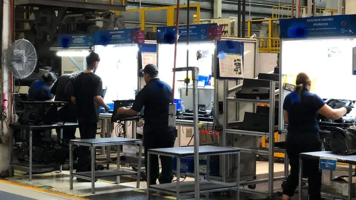 AGUINALDO-INDUSTRIA AUTOMOTRIZ-TRABAJADORES