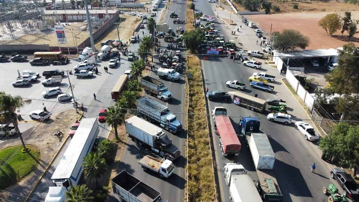 BLOQUEOS CARRETEROS_PRODUCTORES_MANIFESTANTES