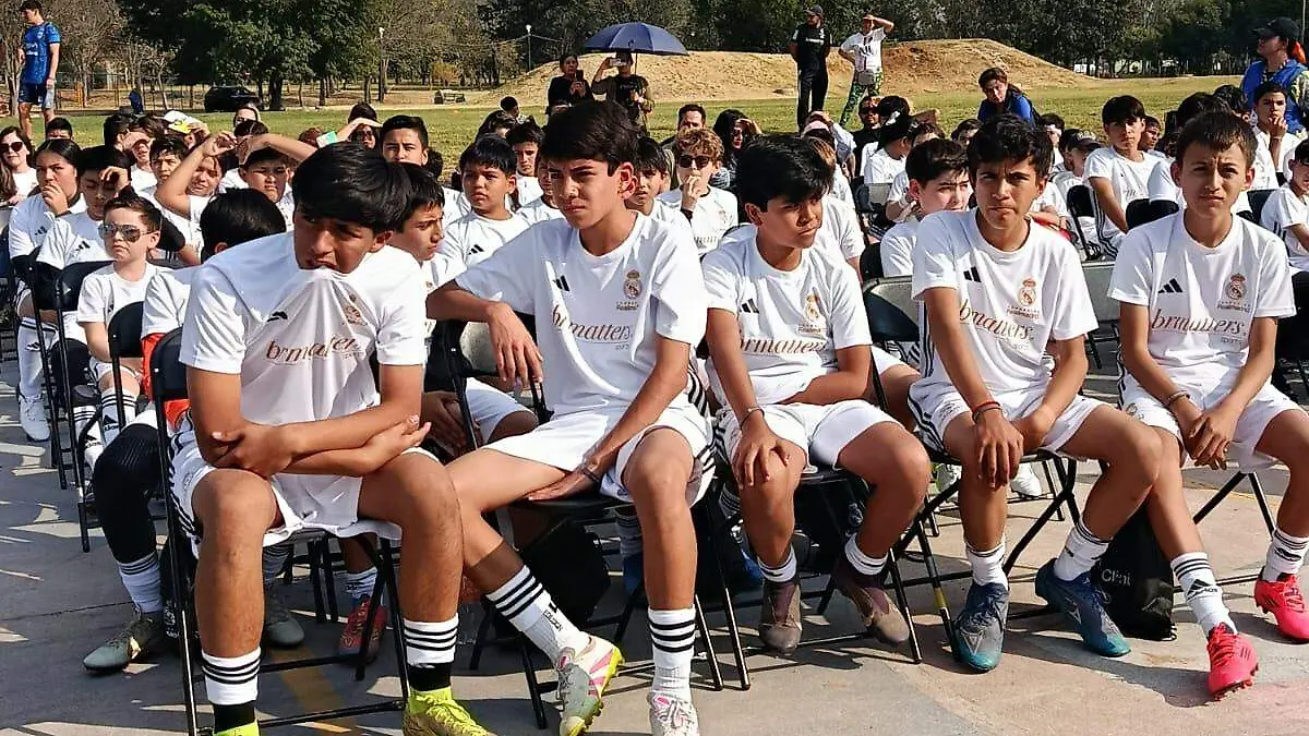 CLINICA_FUTBOL_REAL MADRID