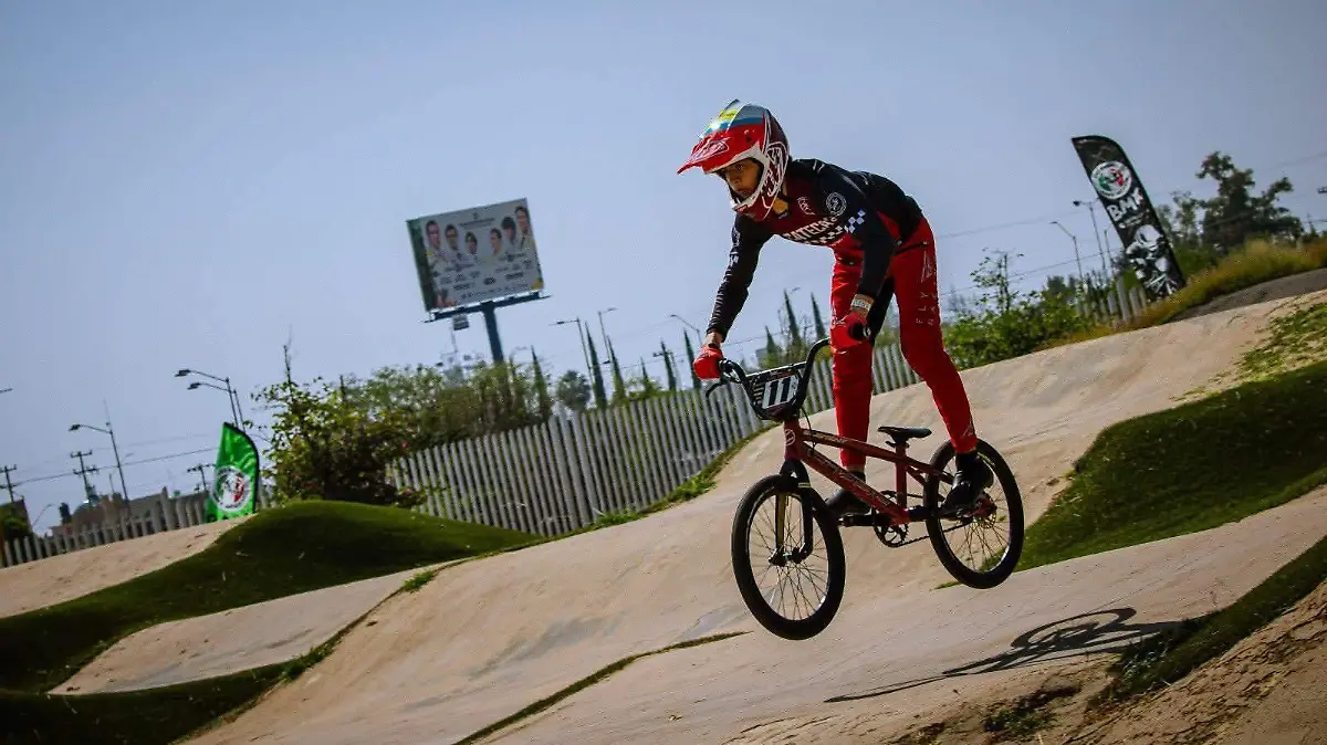CAMPEONATO-BMX-CICLISTAS