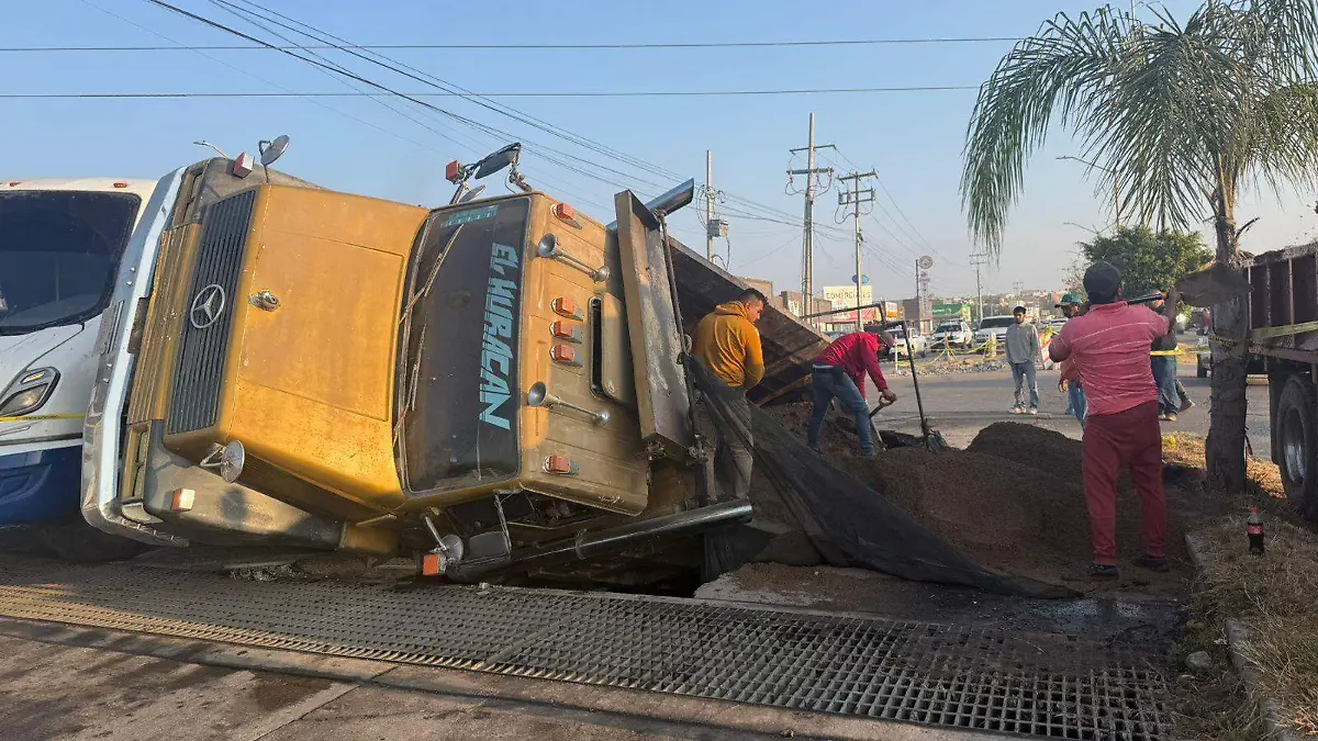 WhatsApp Image 2025-11-27 at 08.13.12