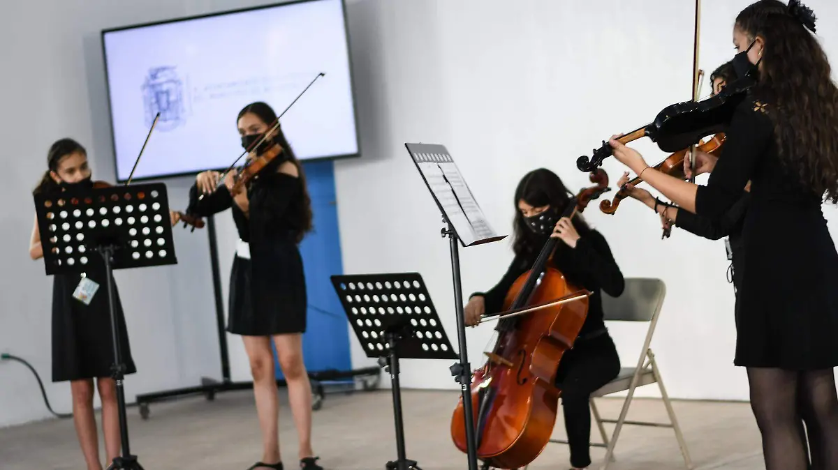 MÚSICA-TALLERES-JOVENES