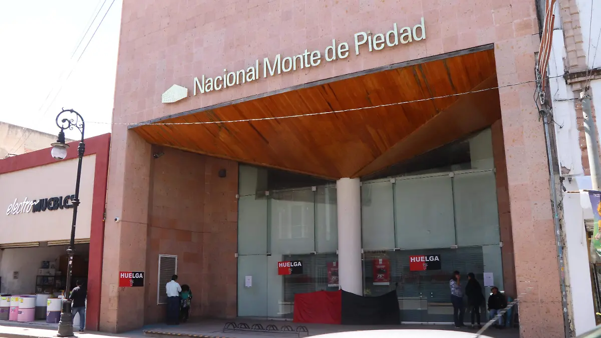 HUELGA-TRABAJADORES-MONTE DE PIEDAD