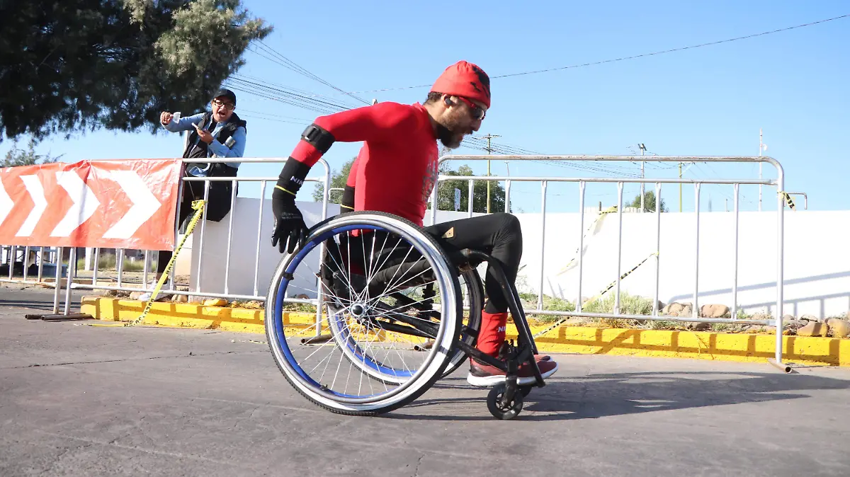 LUGARES DE DISCAPACITADOS OBSTACULOS BANQUETAS TRANSPORTE (6)