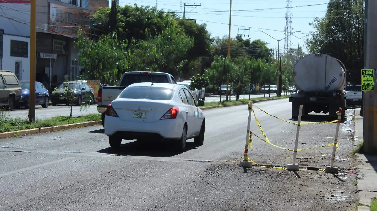 DRENAJE-COLAPSADO-AGUA SUCIA