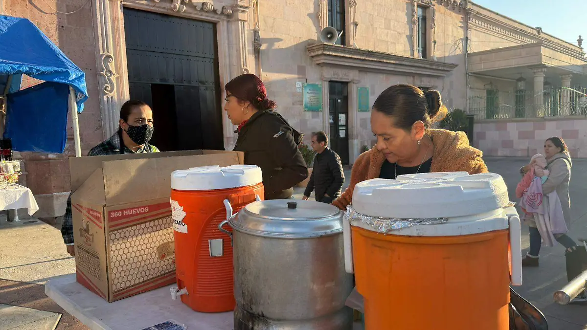 FAMILIA AGUAYO_MILAGROS_TAMALES