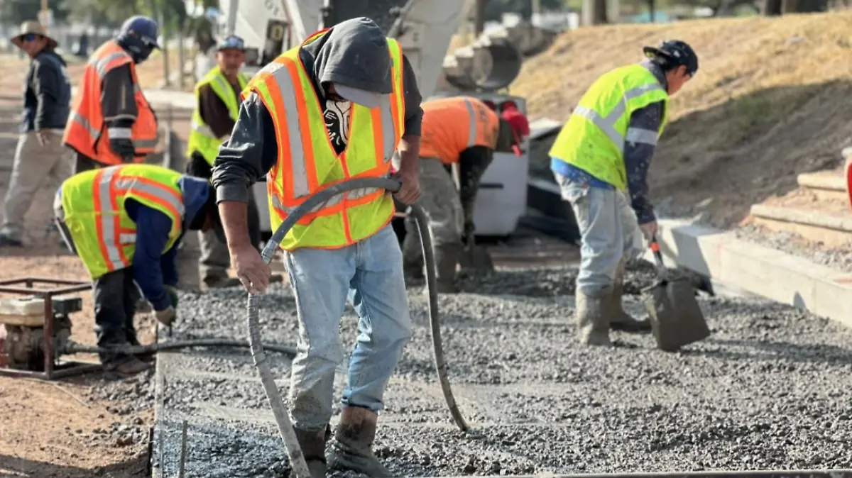 OBRA-POLIDUCTO-AVENIDA