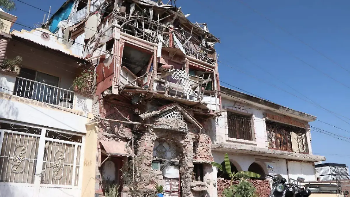 CASAS CON FORMAS RARAS