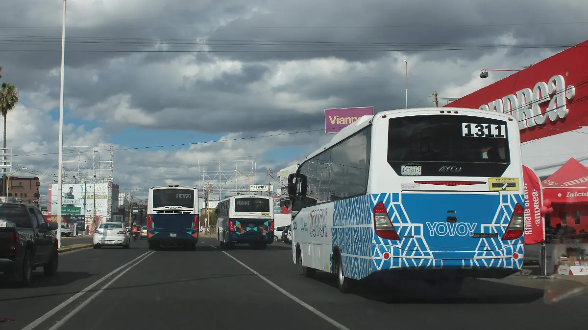 TRANSPORTE PUBLICO-YOVOY-CAMIÓN