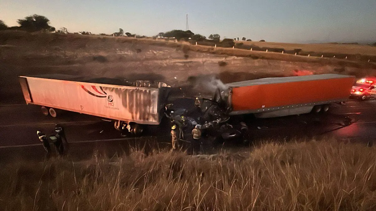 ACCIDENTE TRÁILERES (1)