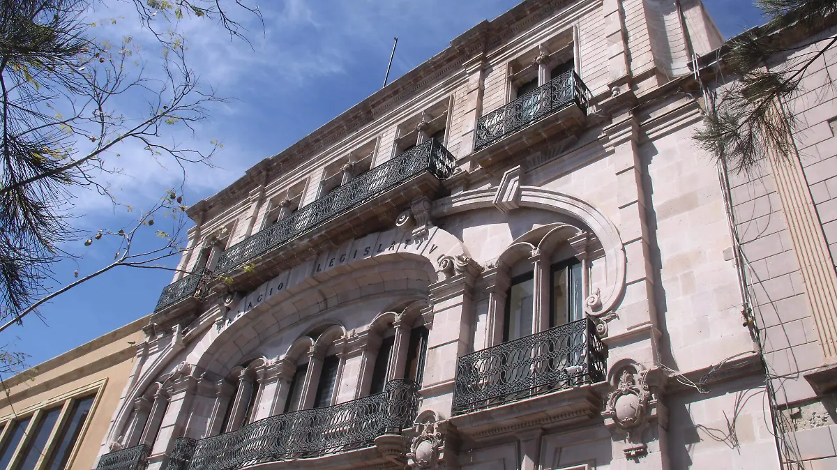 CLAUDIO AZÚL BAÑUELOS, JUEZ, PJE, CONGRESO (2)