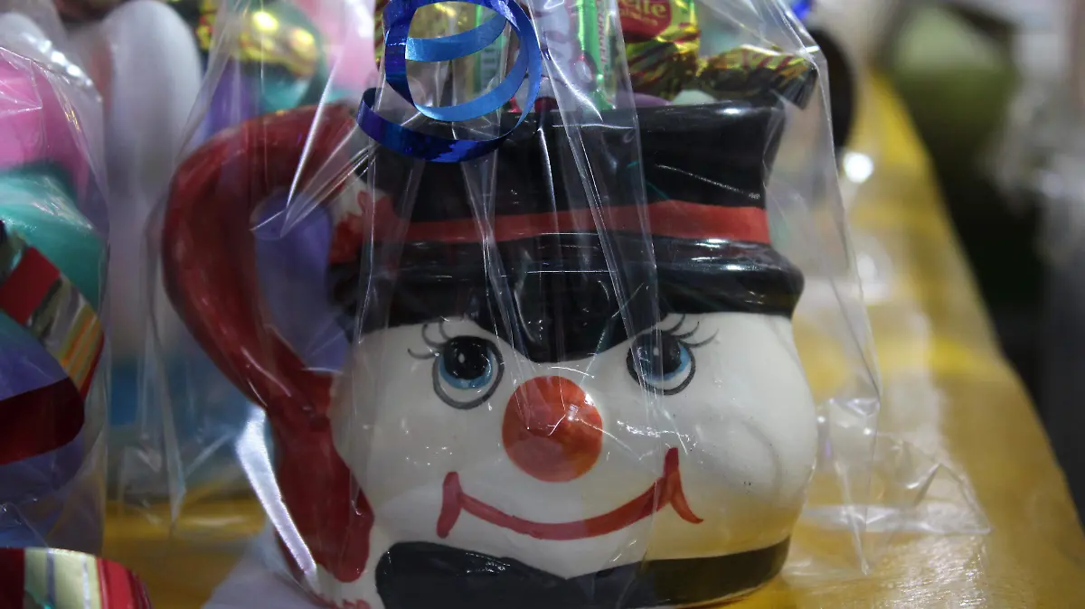 TAZAS-REGALOS-NAVIDAD