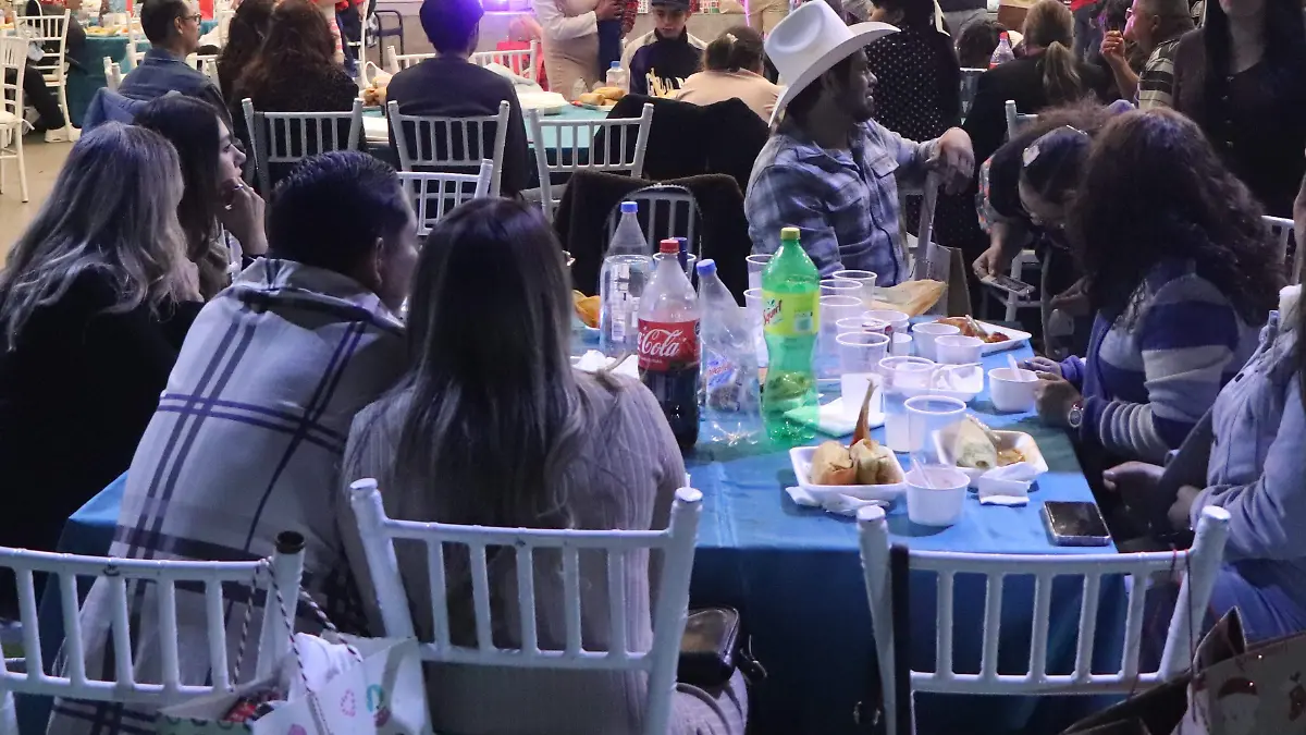 MUJERES ALERTA CENA NAVIDAD (3)