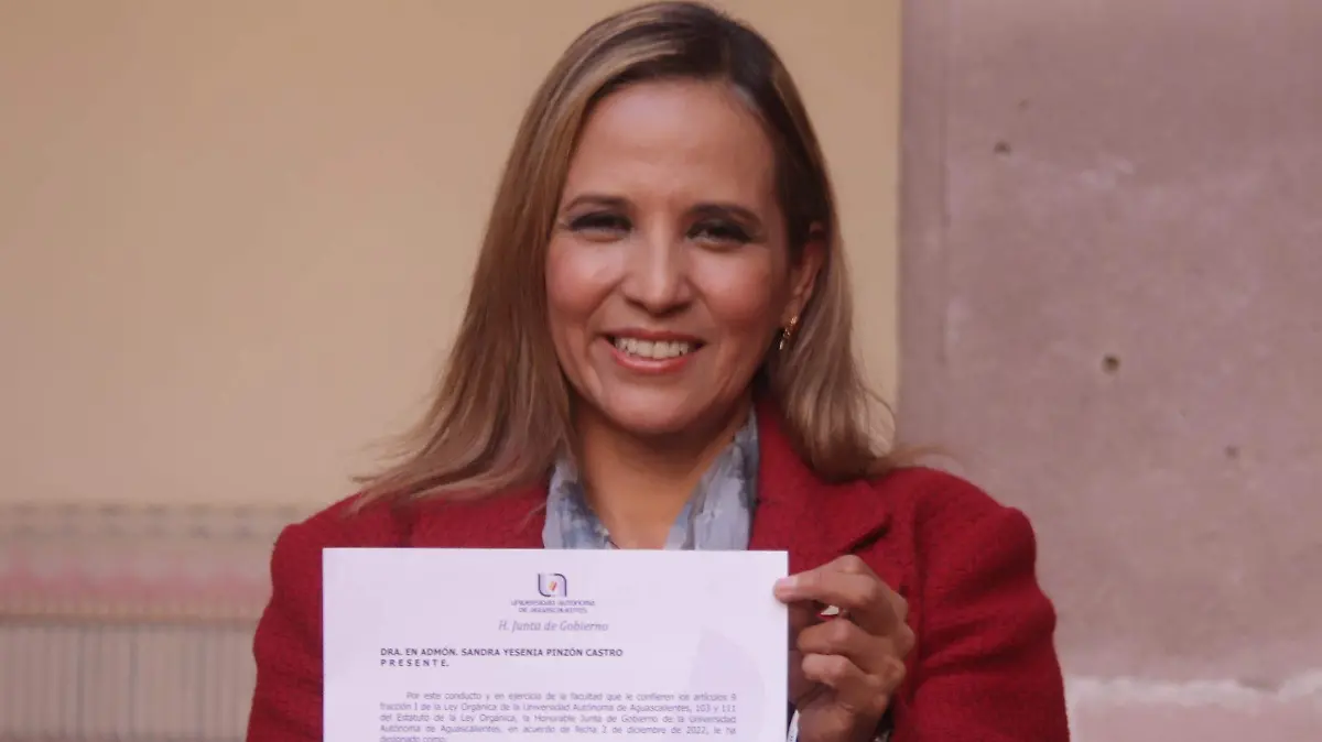 YESENIA PINZÓN-RECTORA UAA