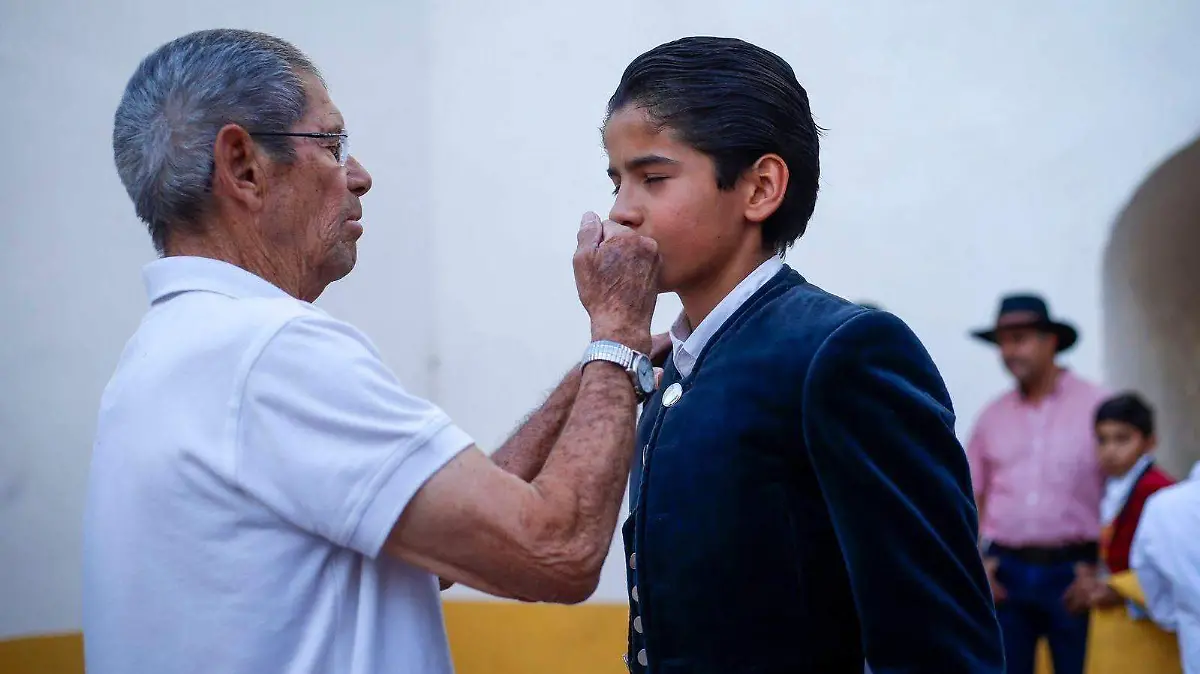 TOROS-LIENZO CHARRO-RINCON DE ROMOS