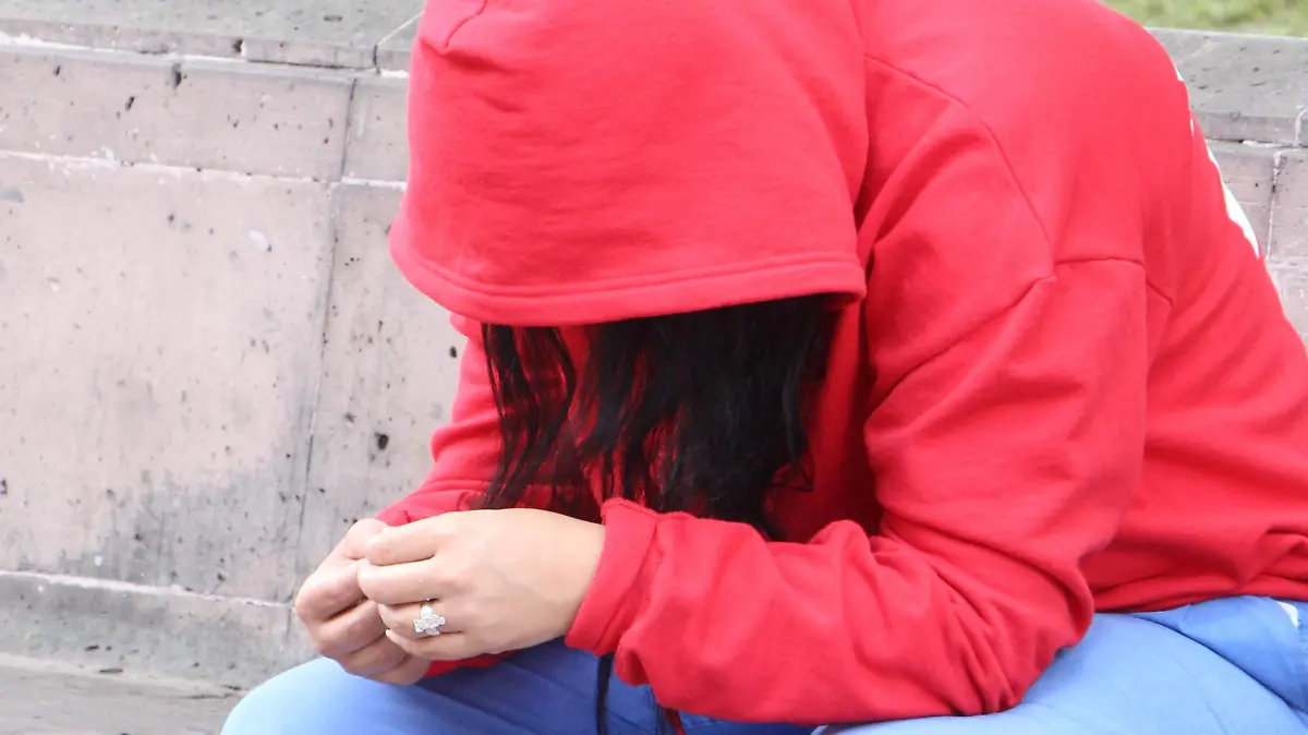  DEPRESIÓN, ADULTOS, JOVENES (1)