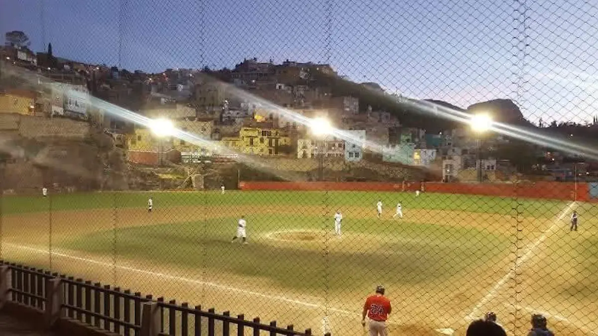 LIGA-BEISBOL-COMPETENCIA
