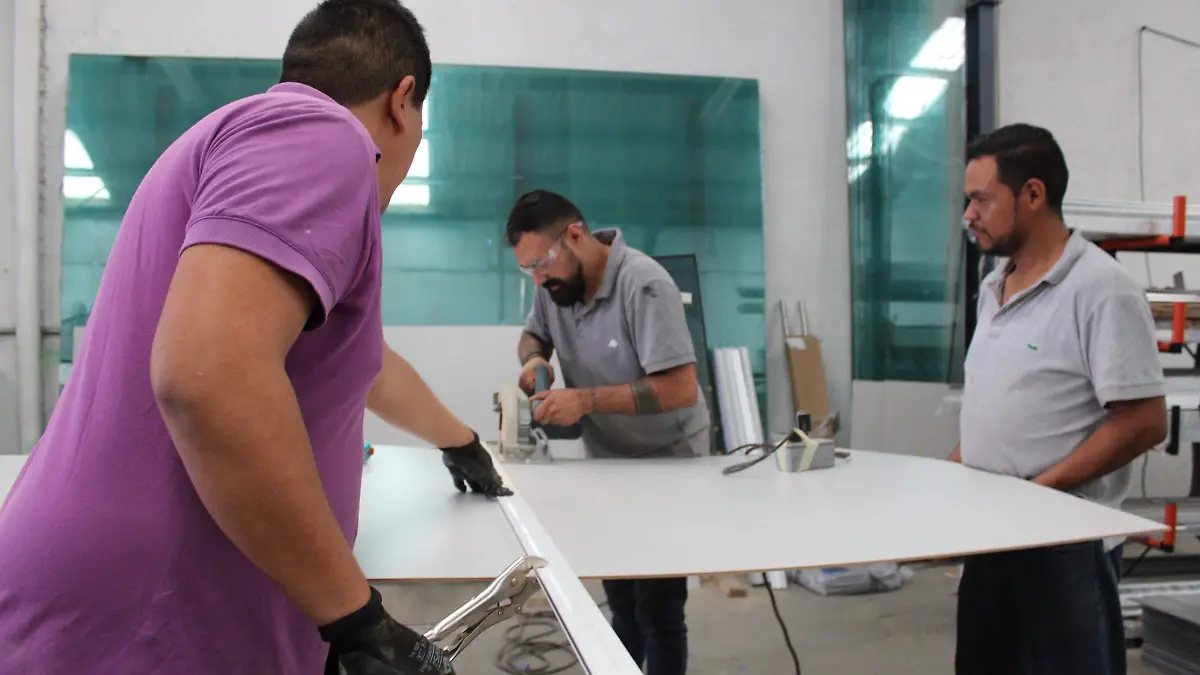 TRABAJADORES, EMPRESAS (1)