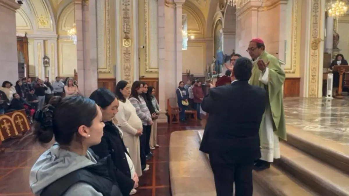 BENDICIÓN-EMBARAZO-OBISPO