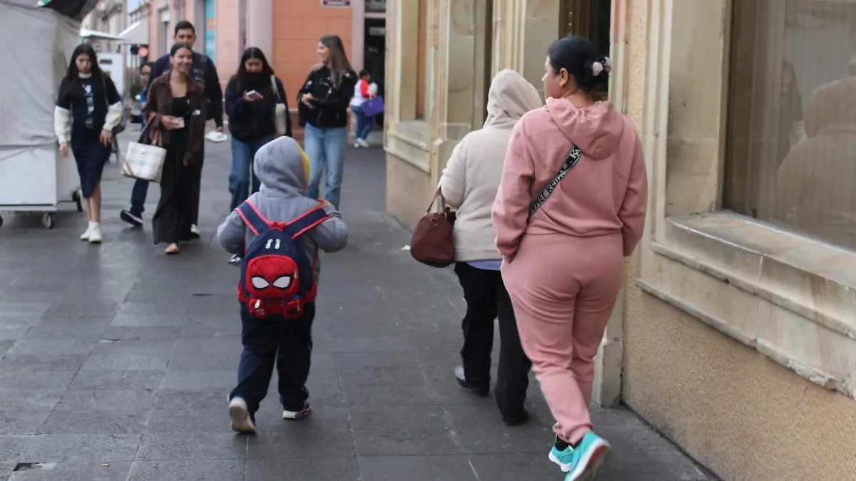 CLIMA-BAJAS TEPMERATURAS-NUBES