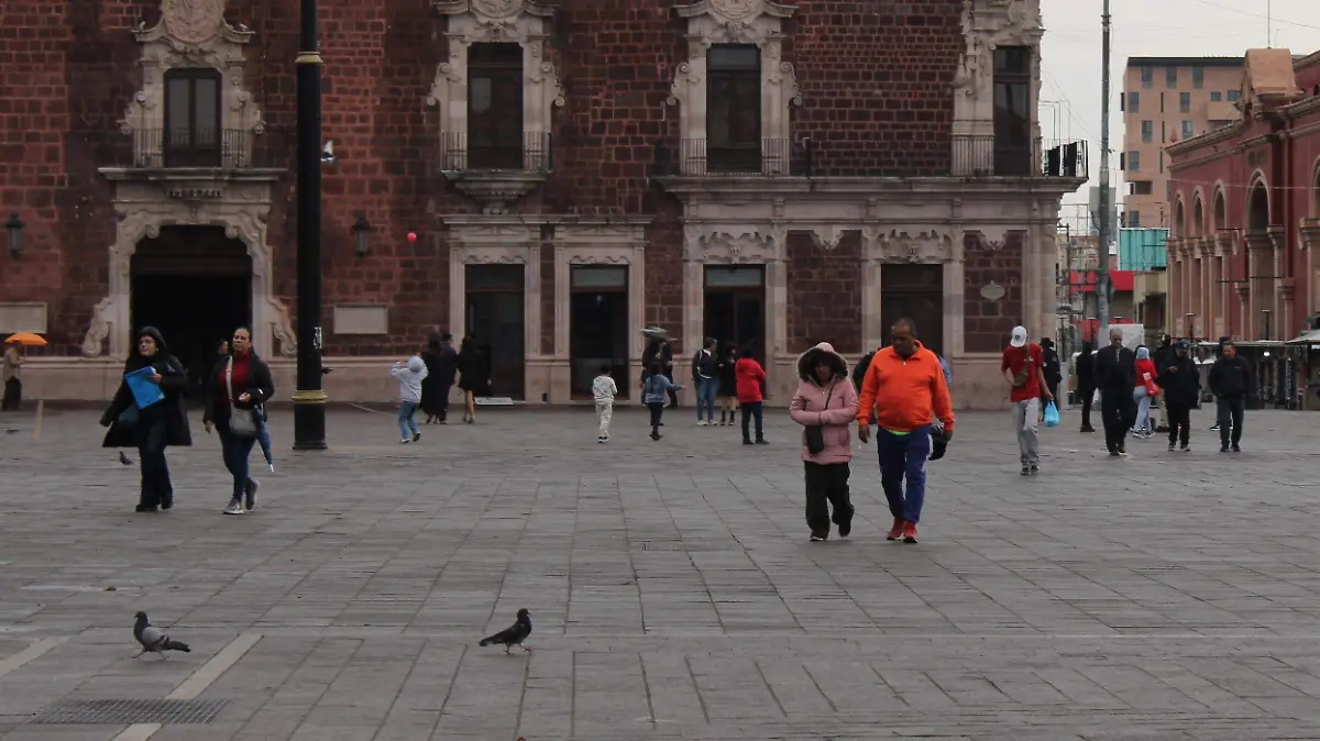 CLIMA-BAJAS TEPMERATURAS-NUBES