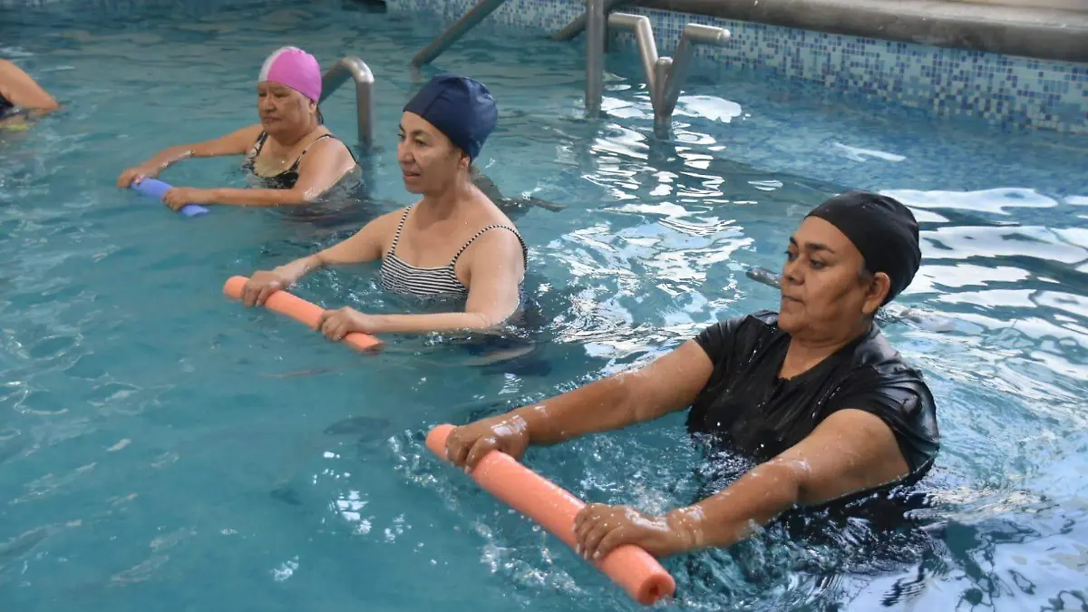 HIDROTERAPIA-MOVILIDAD-AGUA