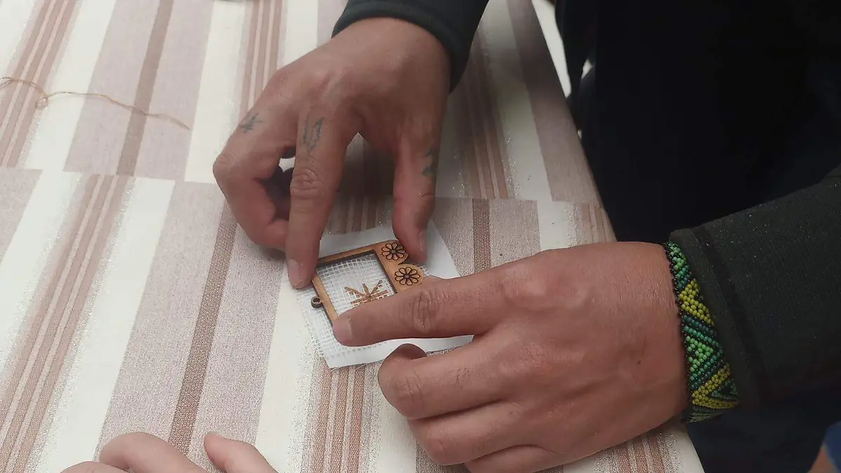 BORDADO-ARTESANIAS-CASA DE LA CULTURA