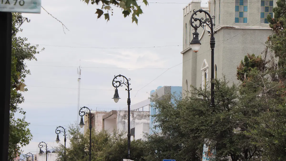 LUMINARIAS_ILUMINACIÓN_MANTENIMIENTO