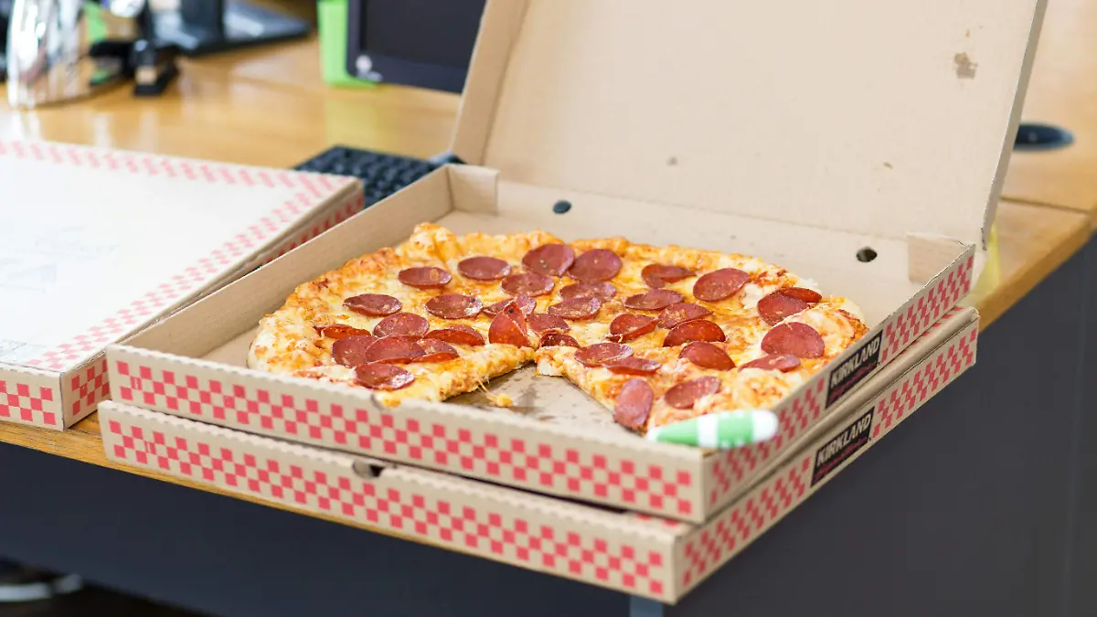 PIZZA-CONMEMORACION-PLATILLOS