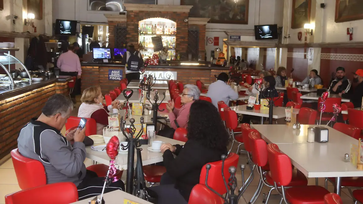  RESTAURANTES LLENOS (4)