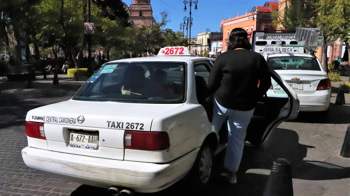 TAXIS TSURUS APOYOS (3)