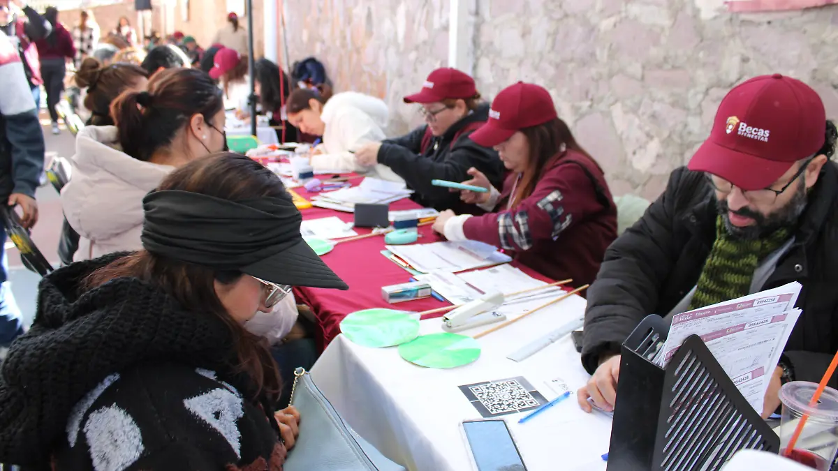 ENTREGA TARJETAS BIENESTAR (5)