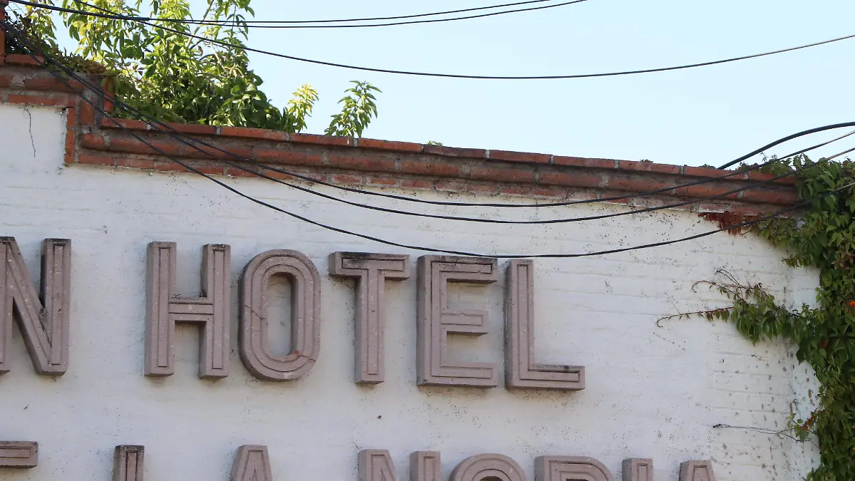 MOTELES-14 DE FEBRERO-PAREJAS