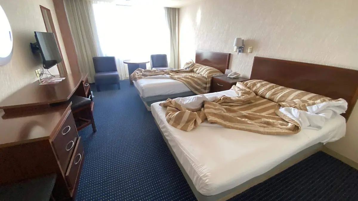 MOTELES-14 DE FEBRERO-PAREJAS