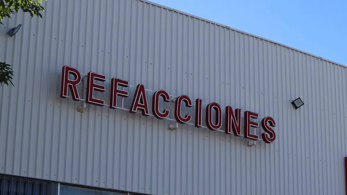 AUTOPARTES PRODUCCIÓN TRABAJADORES (2)