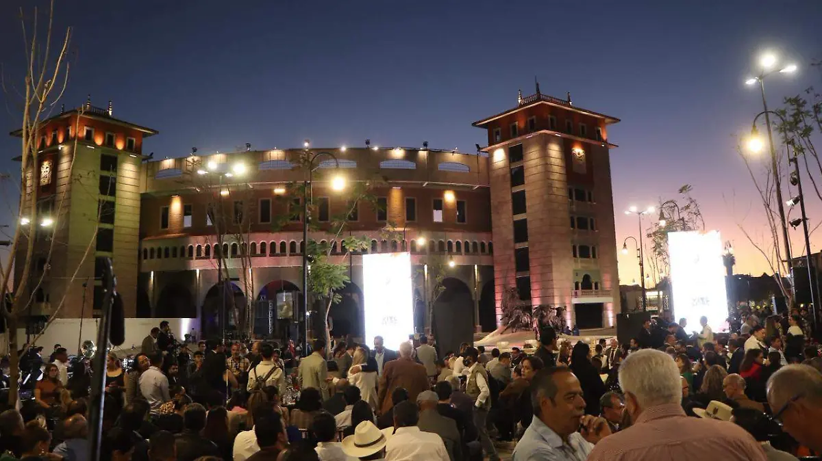 SERIAL TAURINO-PRESENTACION-FERIA