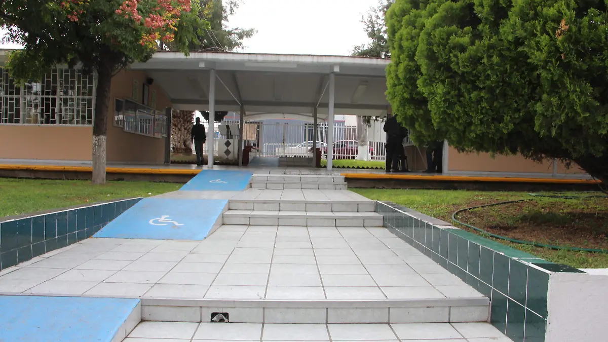 ACOSO-ESCOLAR-DIPUTADA