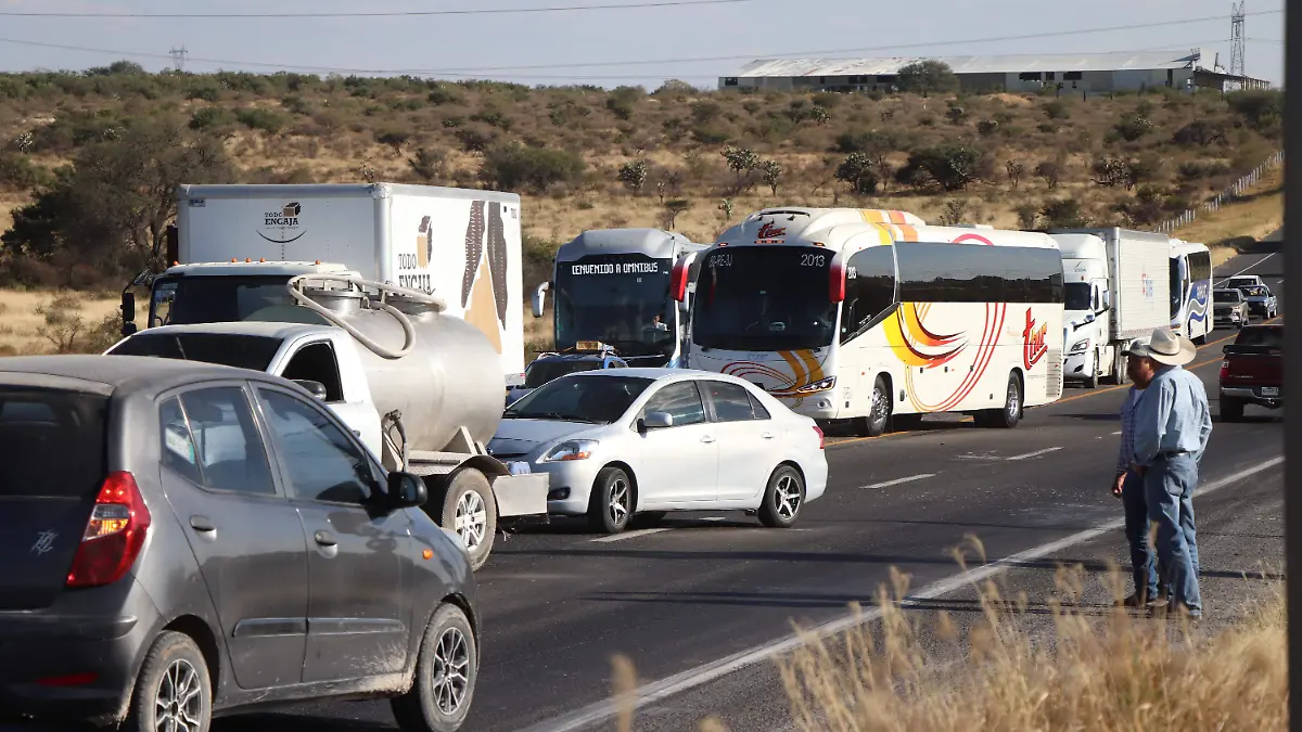 CORRIDAS-CENTRAL-CAMIONES