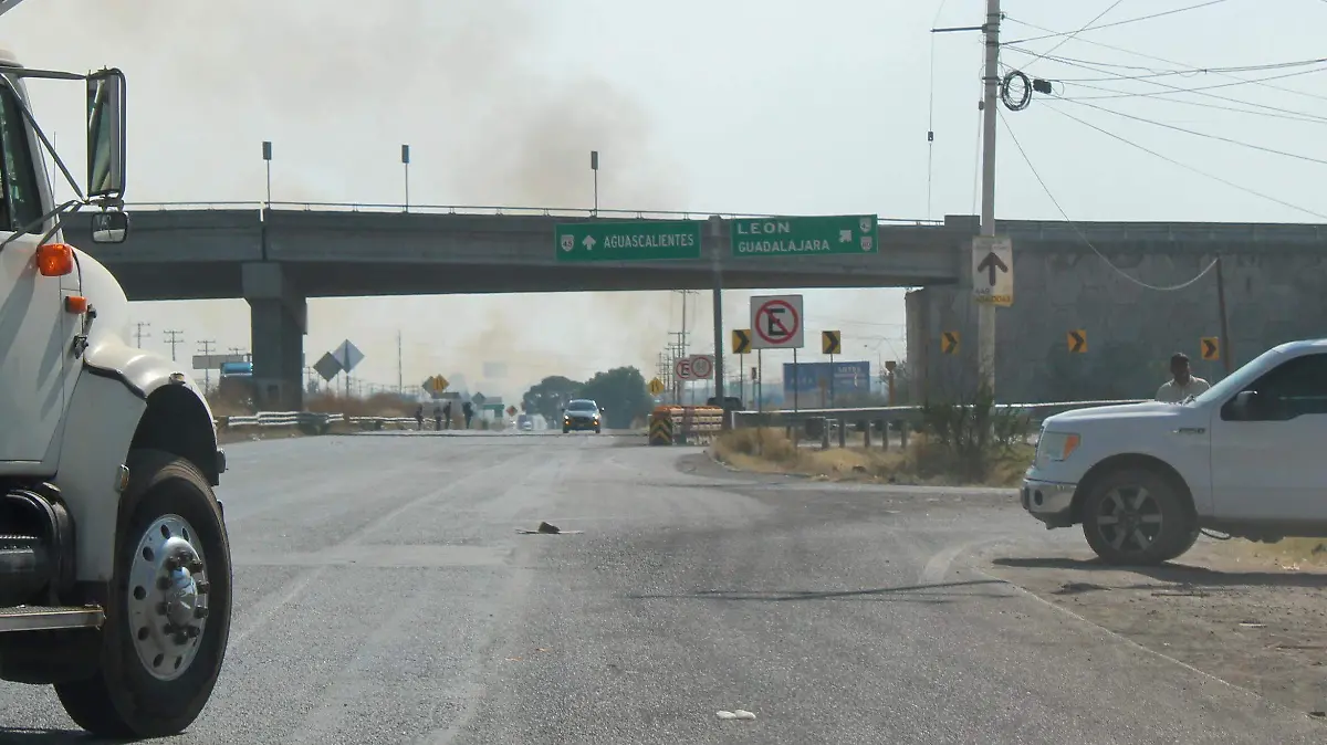 PEDIR AYUDA_GUARDIA NACIONAL_CARRETERAS