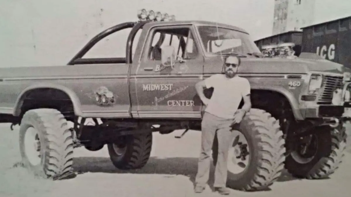 MONSTER TRUCKS-HISTORIA-COMPETENCIA