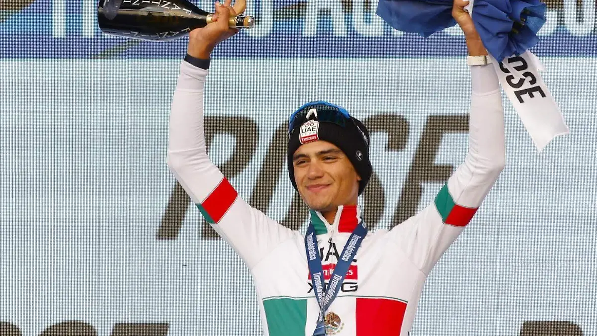 e8c26dbf-8922-4b6a-9d81-b92d1ee65631