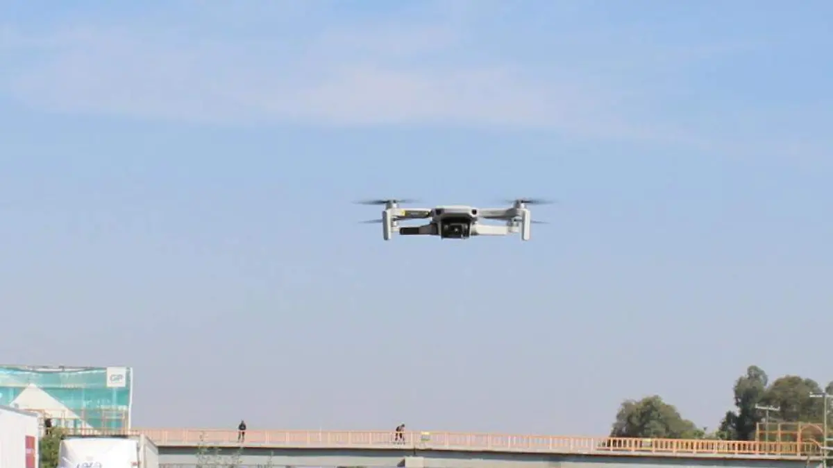 DRONES (1)