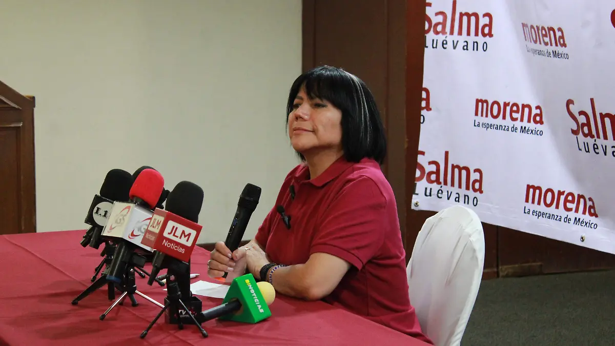 SALMA LUEVANO (1)