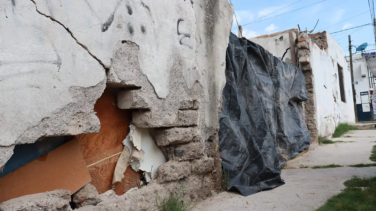 CASAS A PUNTO DEL COLAPSO (4)